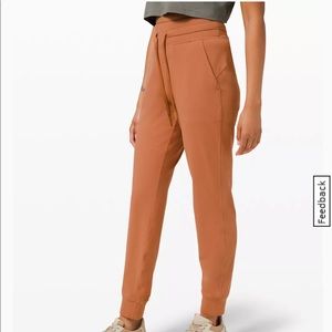 Lululemon ready to rula joggers